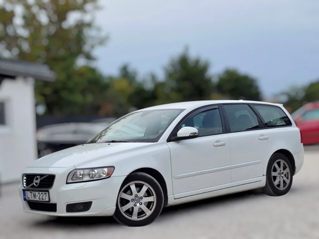 Volvo V50