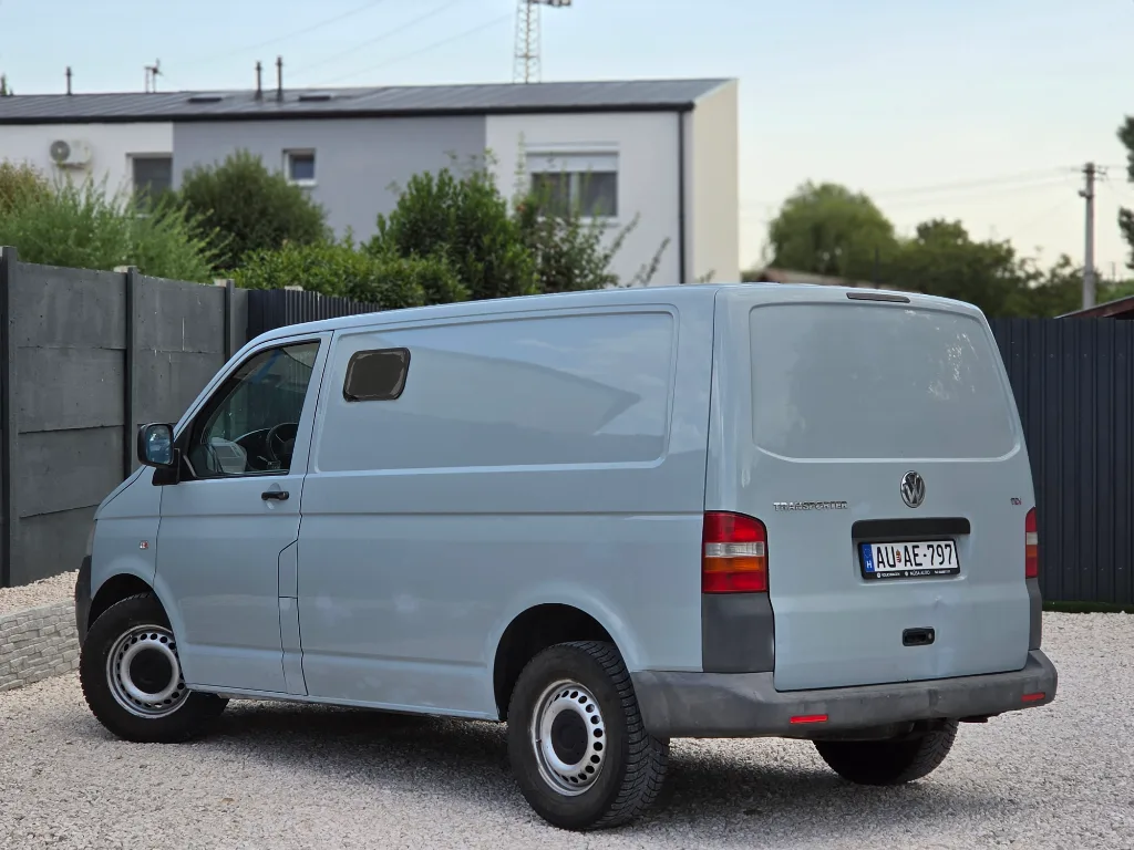 Vw Transporter T5  3+teher