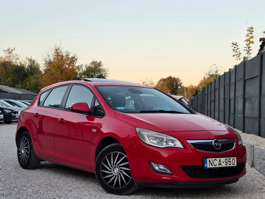 Opel Astra J