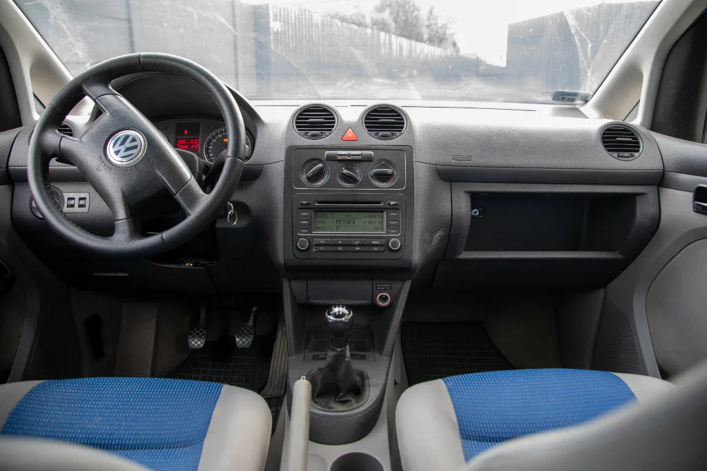 VolksWagen Caddy / 7 személyes
