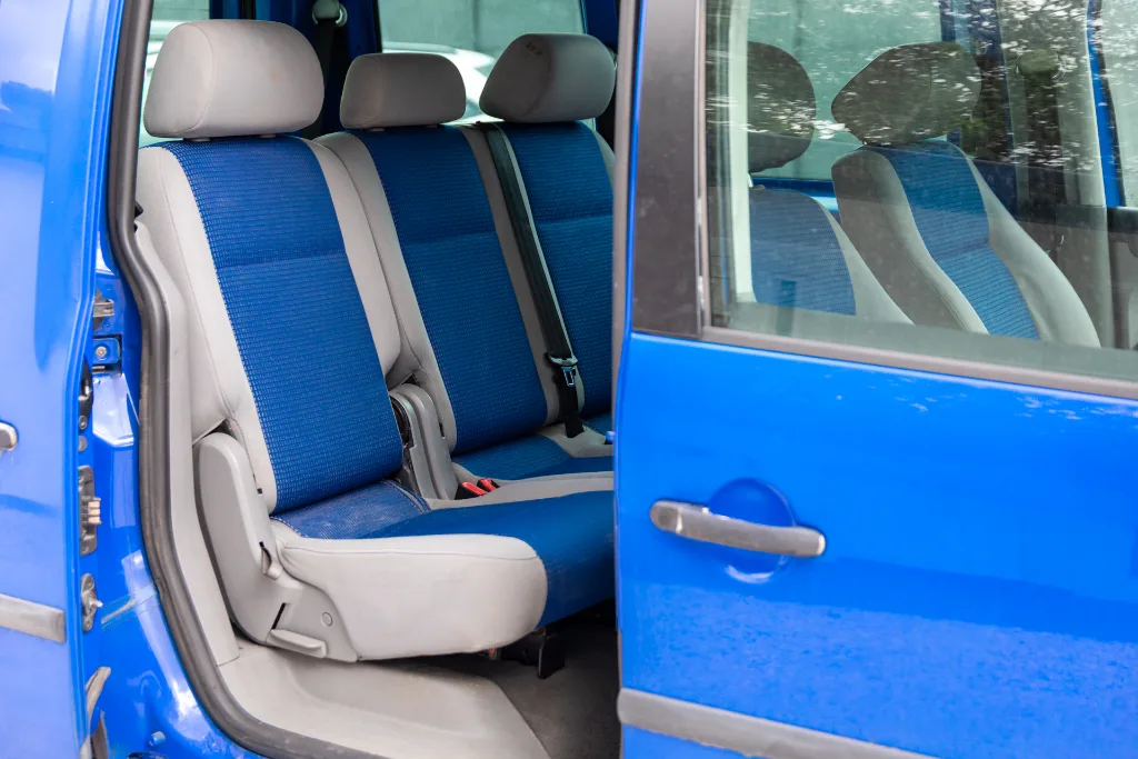 VolksWagen Caddy / 7 személyes