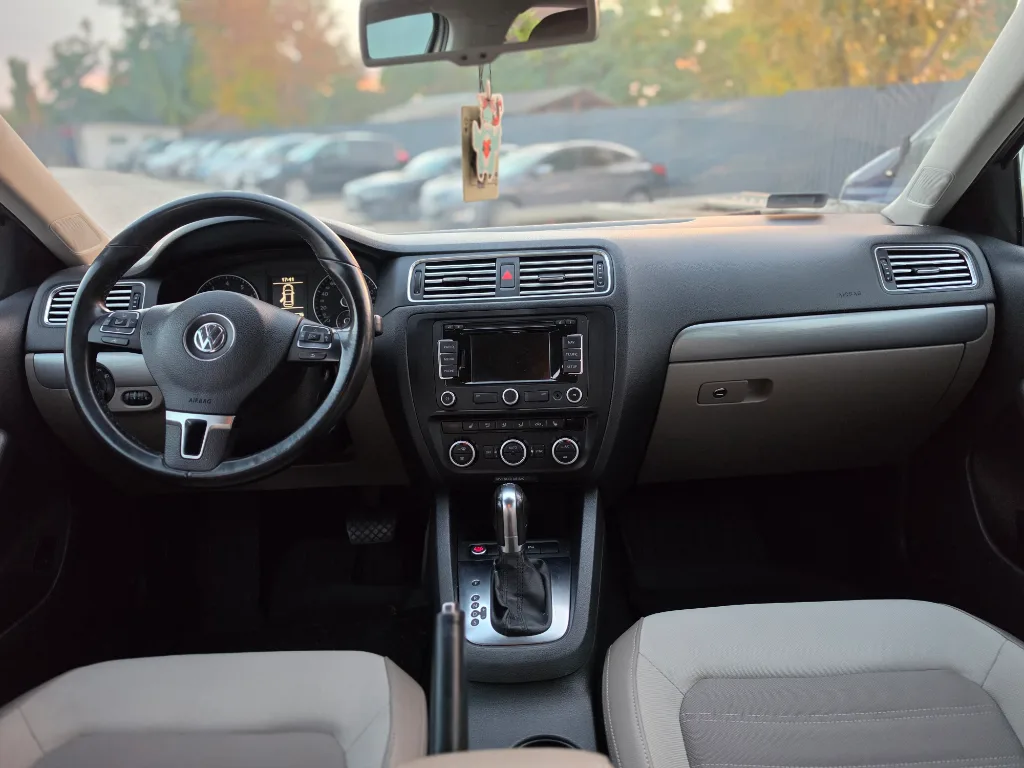 VolksWagen Jetta / DSG